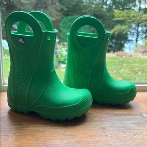 CROCS Kids Vibrant Green Rain Boots